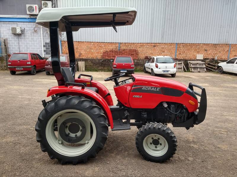 TRATOR AGRALE 4100.4 (DIE 2516) ANO 2009